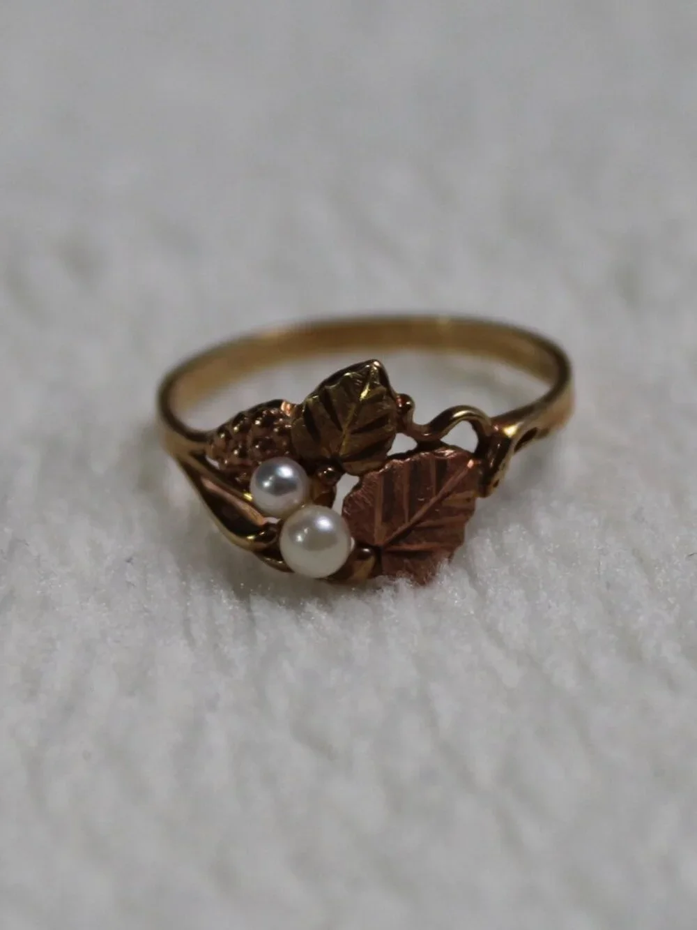 CCO Coleman Company 10K Two Toned Gold Double Pearl Ring Grape Leaves Size 7.5